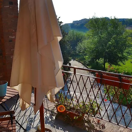 Farm stay Tenuta Monvillone & Restaurant Cereseto
