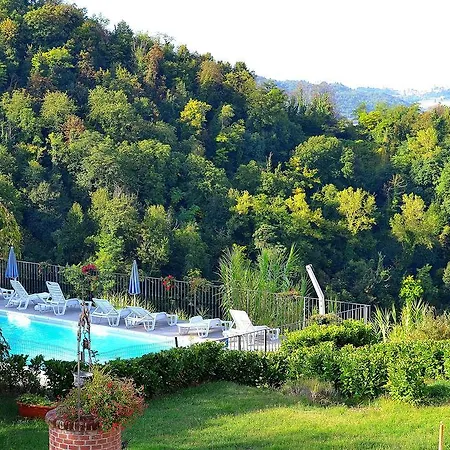 Farm stay Tenuta Monvillone & Restaurant Cereseto