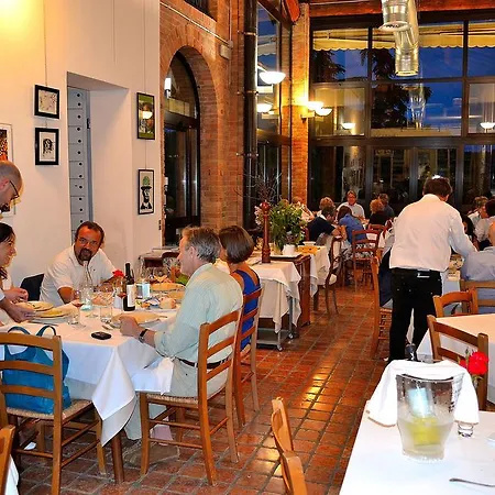 Gospodarstwo agroturystyczne Tenuta Monvillone & Restaurant Cereseto